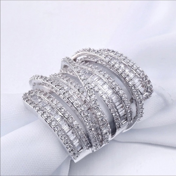 Luxury fashion ring - Picture 3 of 3